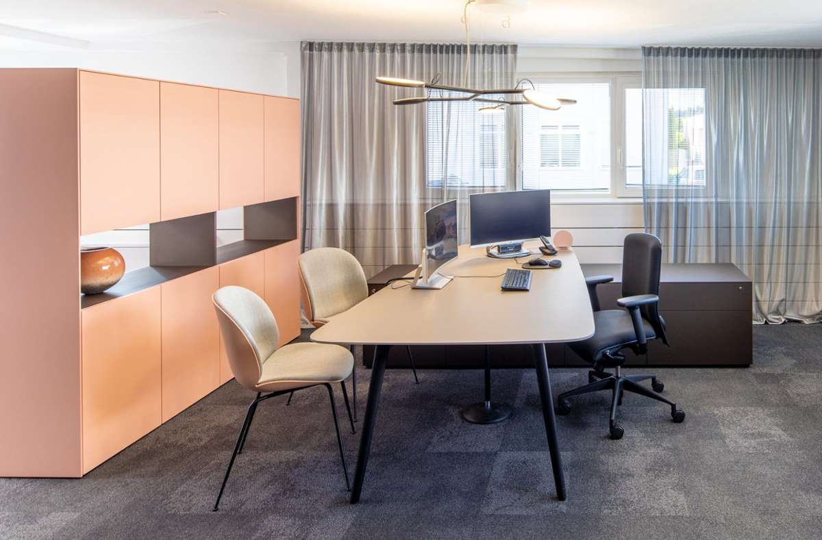 Moderne Büroeinrichtung mit Möbel von Walter Knoll