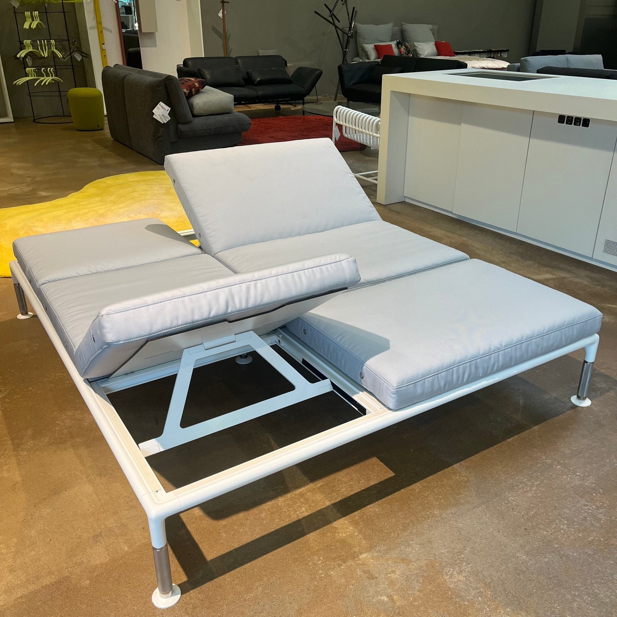 B&B Italia / Springtime / Outdoor - Liege - architare shop