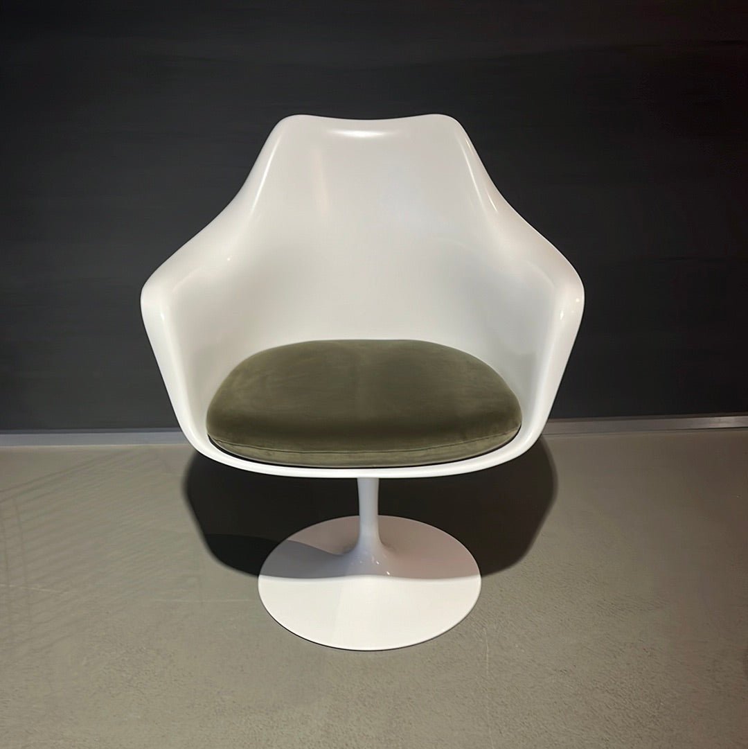 Knoll International / SAARINEN Tulpenstuhl / Armlehnstuhl - architare shop