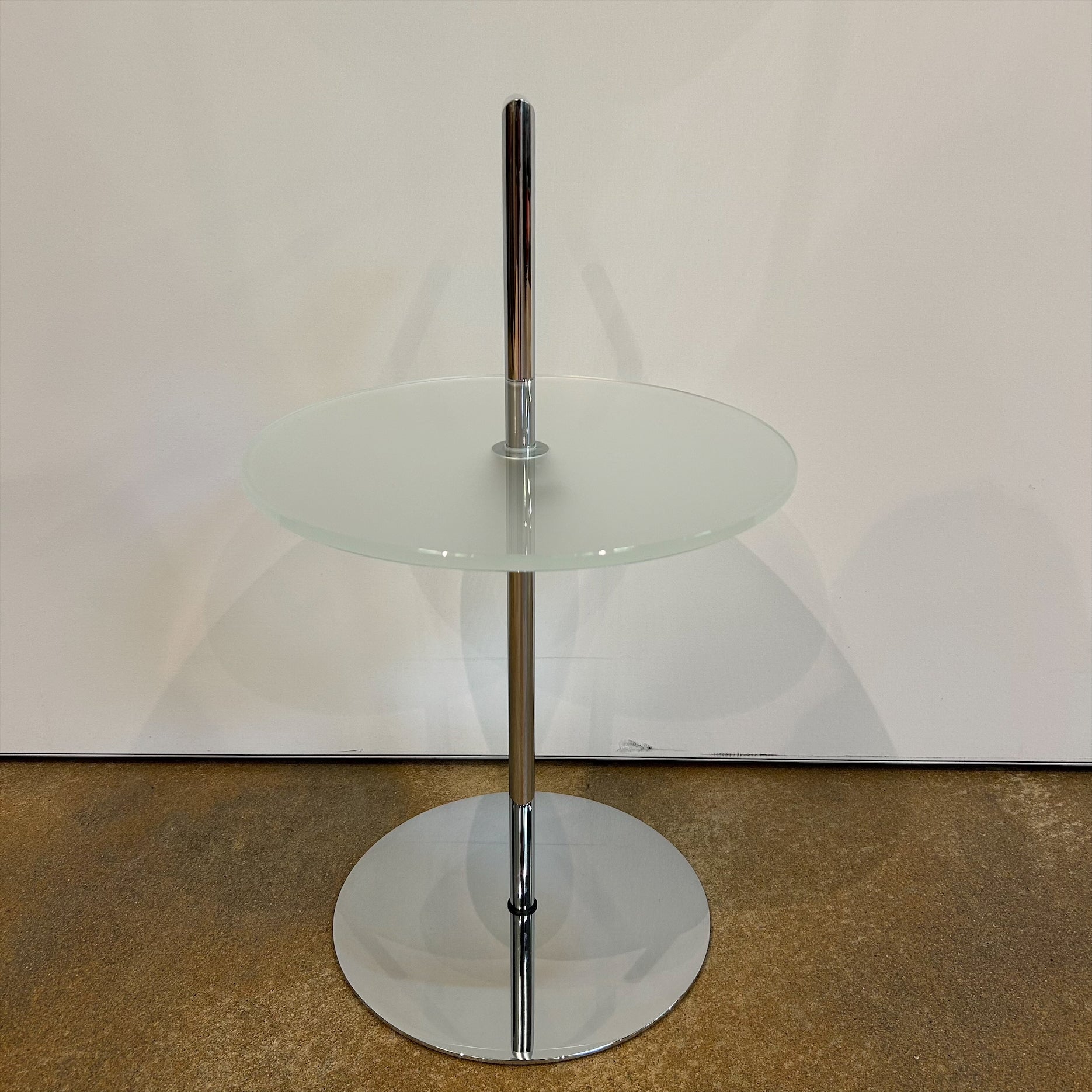 Triangle / Heavy Metal / Side Table