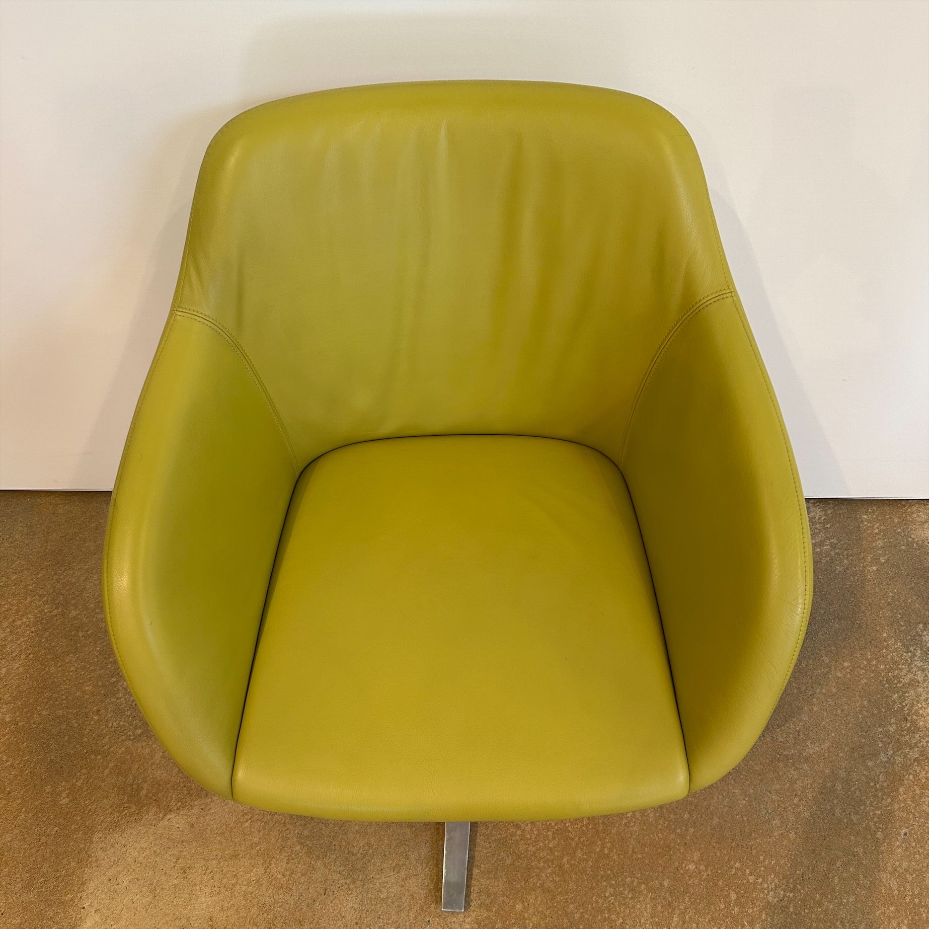 Walter Knoll / Turtle 1861 / Schalensessel