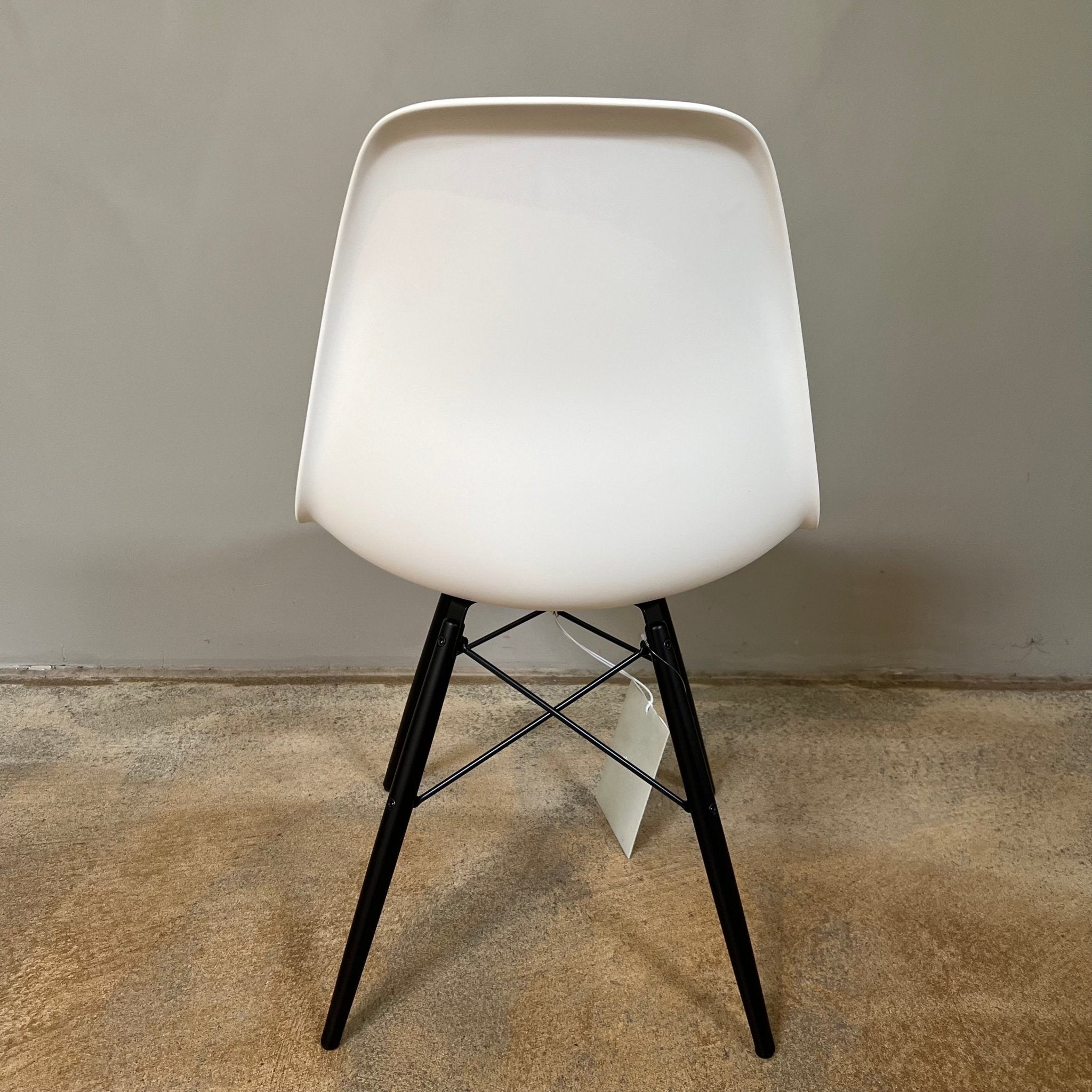 Vitra / Eames Plastic Sidechair DSW / Stuhl - architare shop