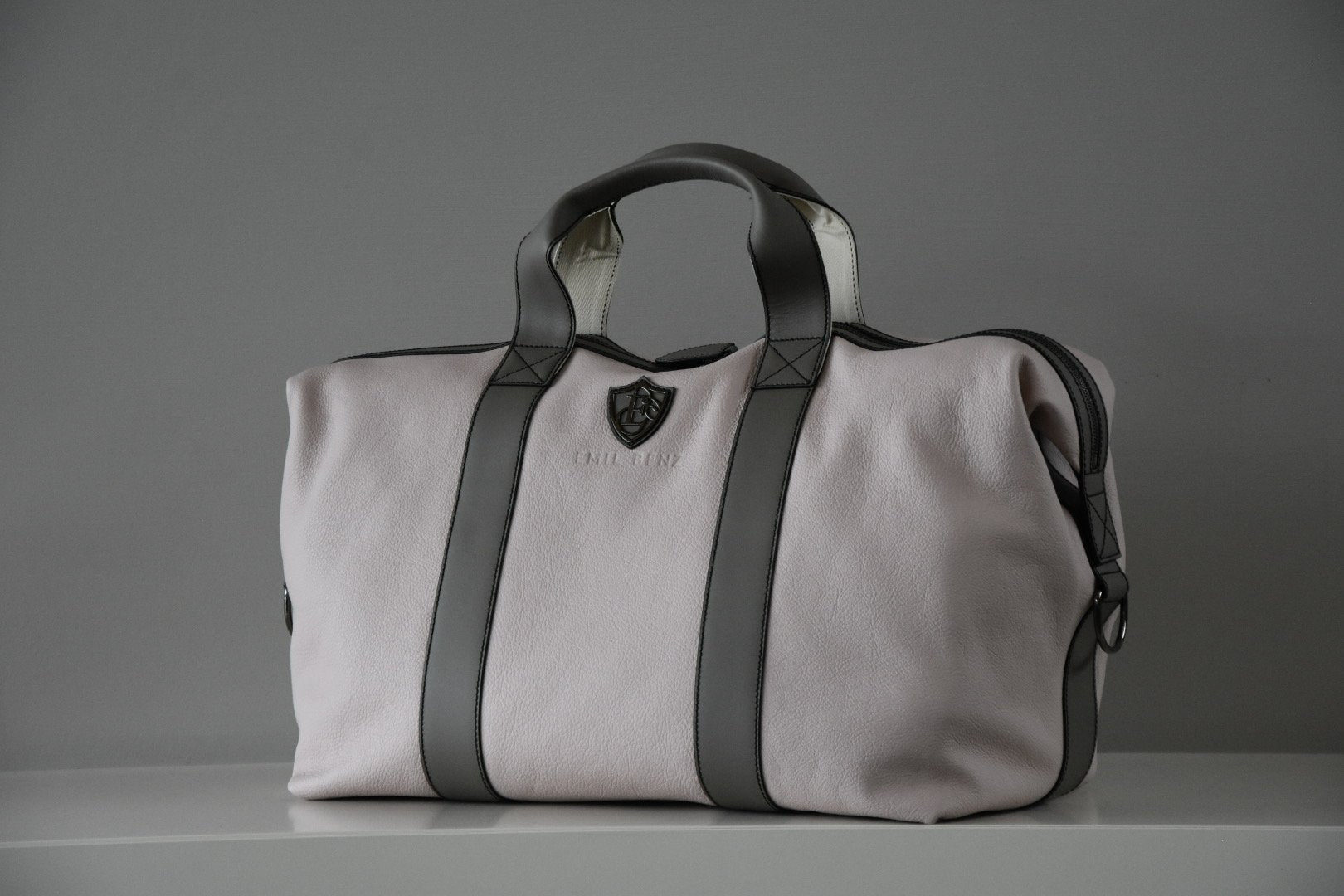 Emil Benz / Weekender series 3 Rosé - Khaki / travel bag