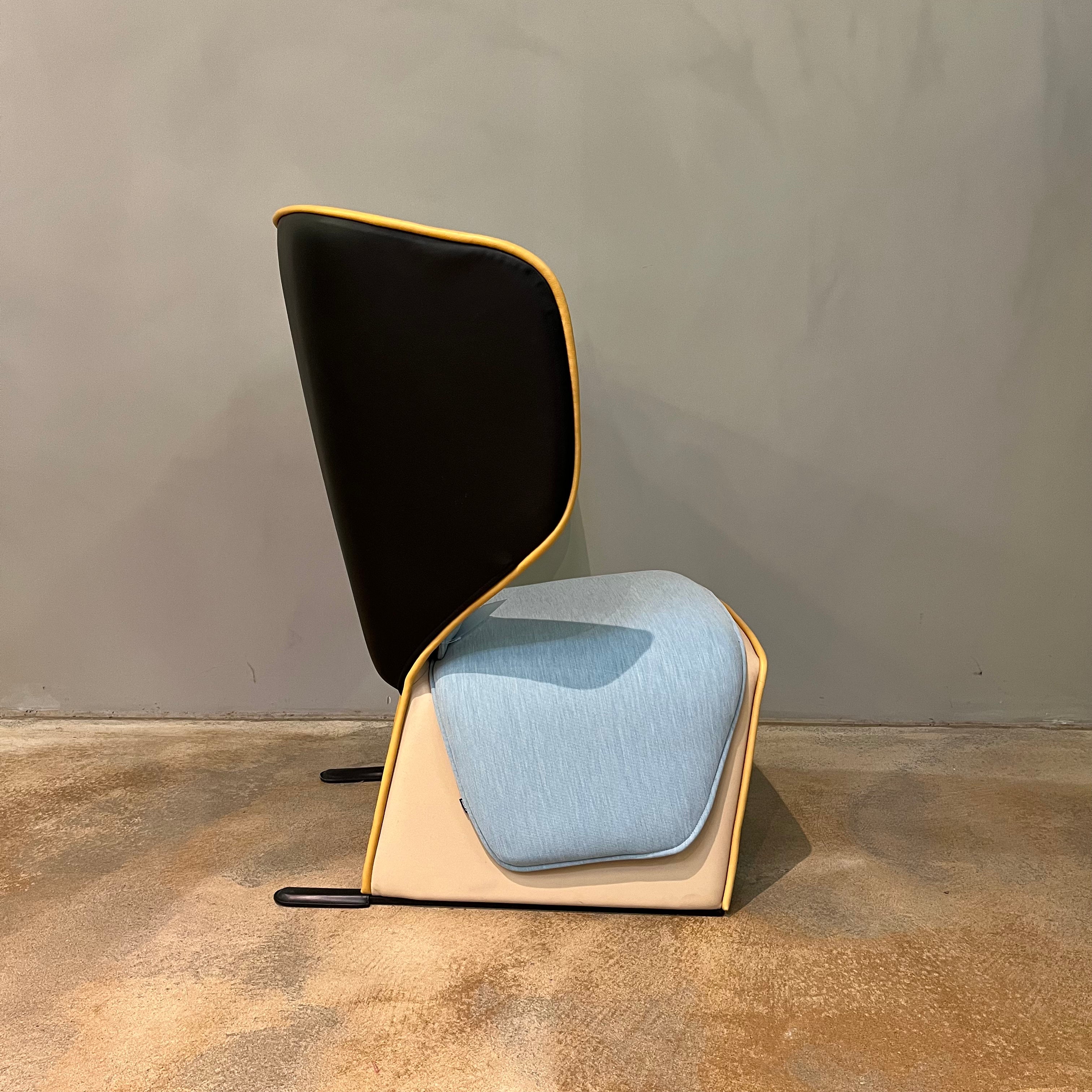Cassina / Gender / Armchair with stool